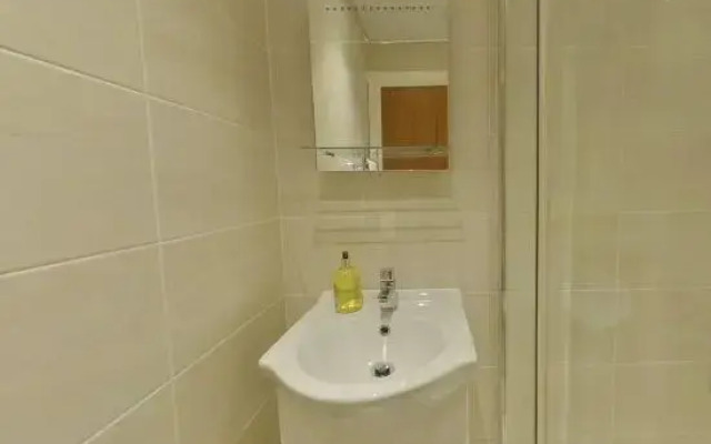 CovStays – Victoria House - Deluxe Studios in Coventry City Centre