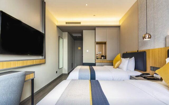 Homeinn Selected Hotel (Zaozhuang Xuecheng Guangming West Road Railway Station)