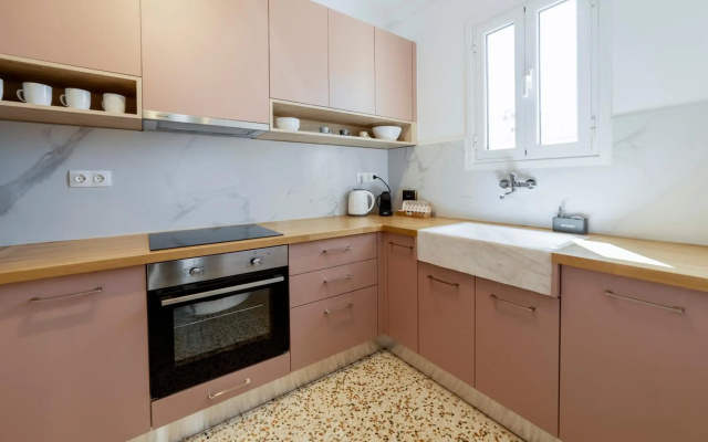 HoneyBee Apartment