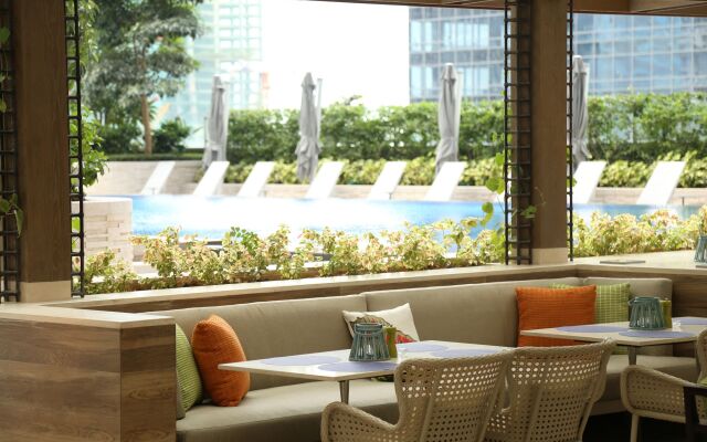 Shangri-La Residences at the Fort, Manila