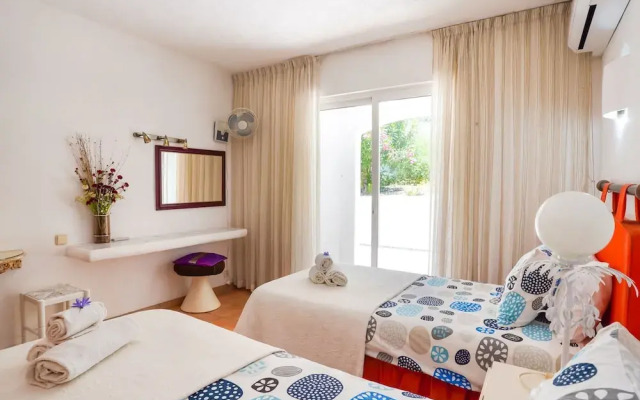 Villa in Albufeira With Private Pool