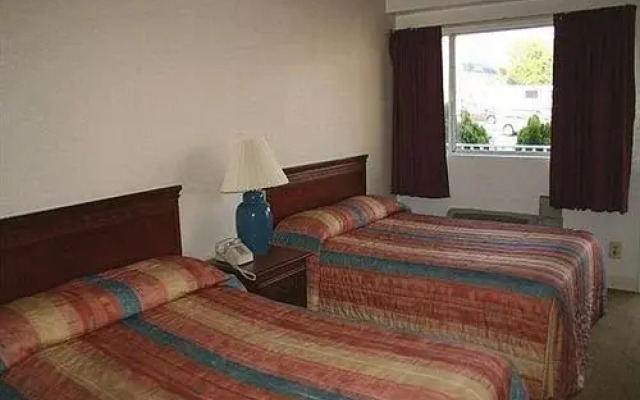 El Rancho Inn