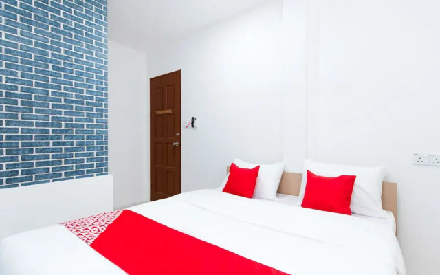 Weng Bee Guest House by OYO Rooms