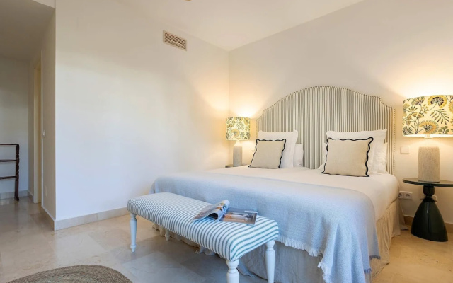 Bright&exclusive 3BD Apartment Estepona. El Presidente