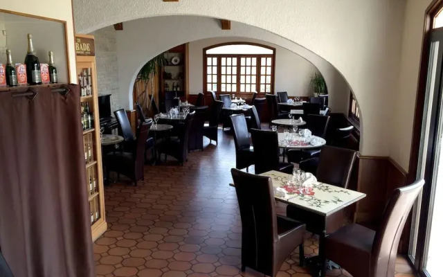 Logis Hôtel Chez la Mère Dépalle