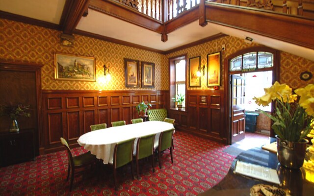 Berthlwyd Hall