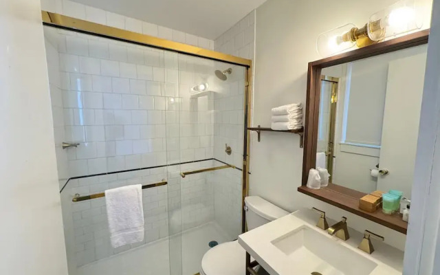 Maple Leaf Inn - Lake Placid