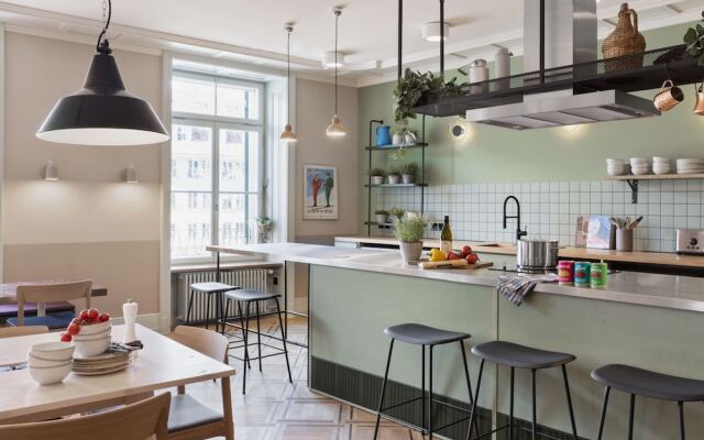 Stay KooooK Geneva City – Online Check In