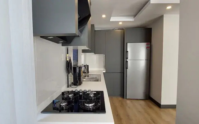 New Flat Large Living Space 6 Close to Lara Beach