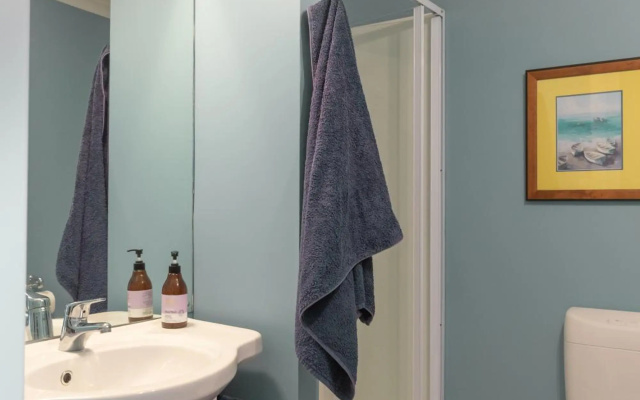 Blue moon – Bathroom – Golden Bay