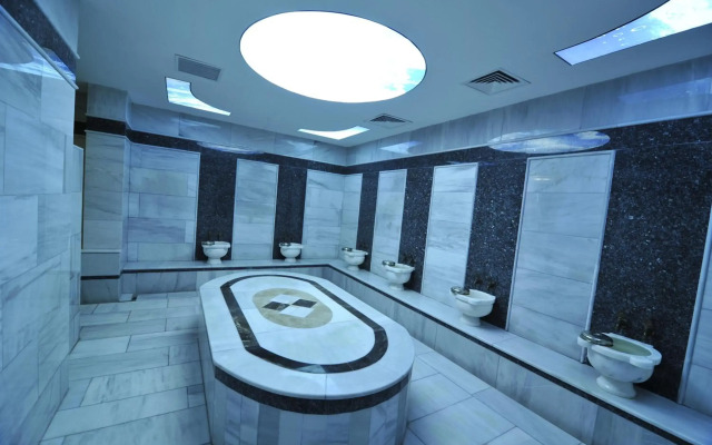 Grand Cenas Hotel
