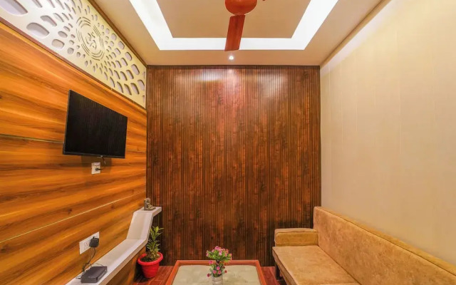 Shiv Rudraksh Resort - Near Assi Ghat