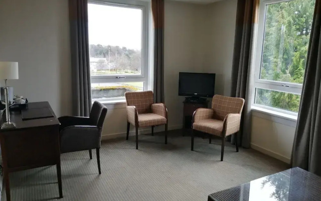 Eight Acres Hotel