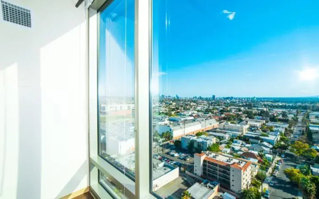 Hollywood Emanuela Apartment