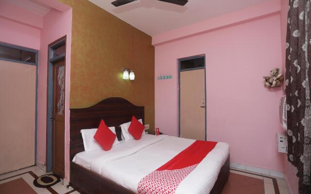 Hotel Ashraya