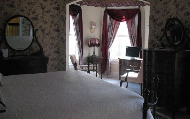 Stonegate Bed and Breakfast