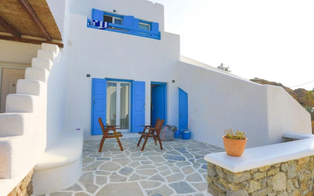 Maganos Eikosidio in Thira