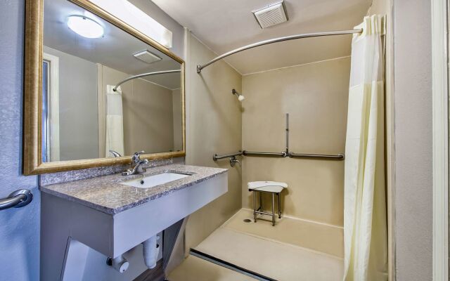 Studio 6 Extended Stay - Birmingham, AL - Medical Center