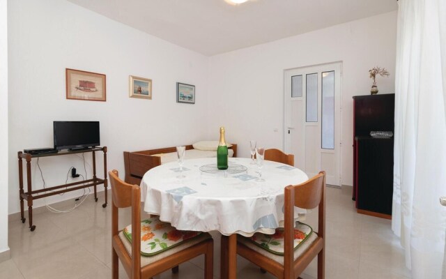 Nice Home in Zadar With Wifi and 1 Bedrooms