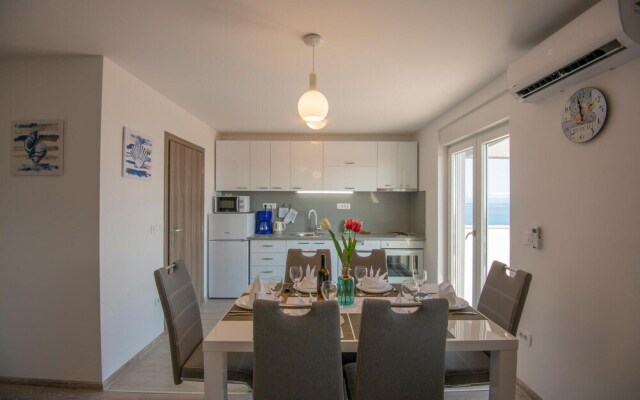 Amazing Apartment in Podaca With Wifi and 2 Bedrooms