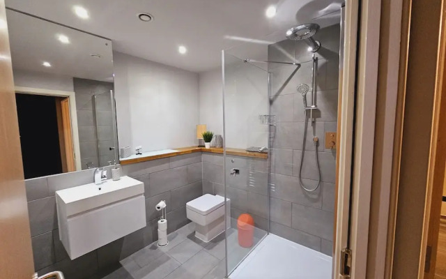 Charming 1-bed Apartment in Newark