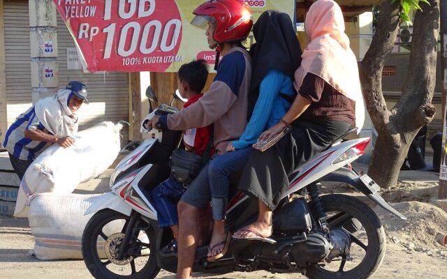 Bale Solah Lombok Holiday Resort