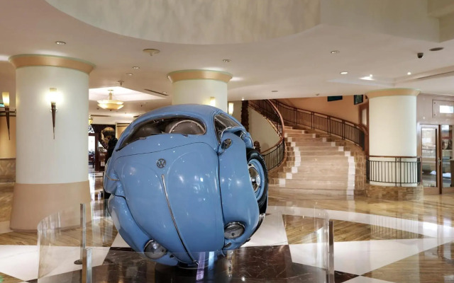 Grand Candi Hotel