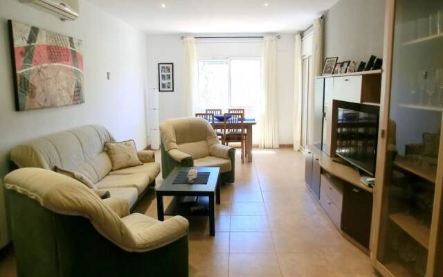 106163 - Villa in Maçanet de la Selva