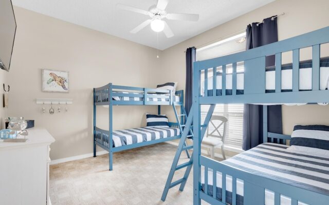 Bronze Star by the Sea