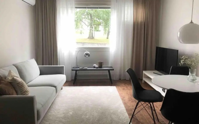 Lovely two room unit with free parking