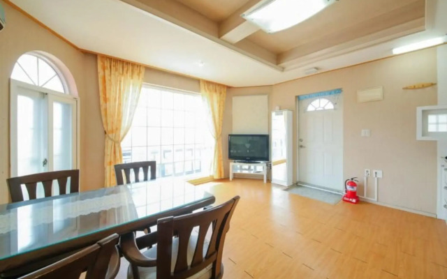 Ganghwado Ari House Pension