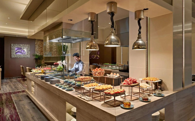 Movenpick Hotel Hanoi Centre