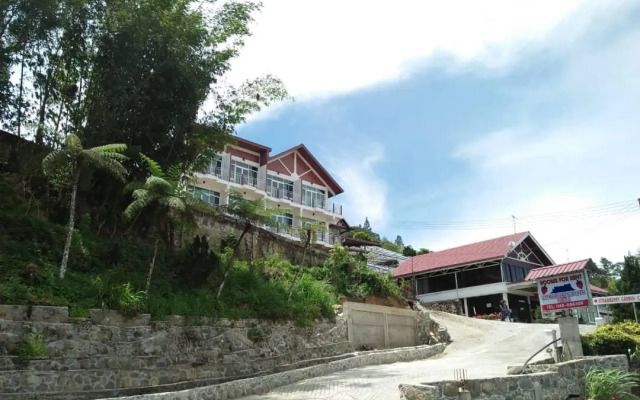 Strawberry Garden Hotel