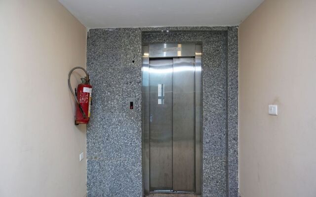 OYO 28314 Hotel Larica