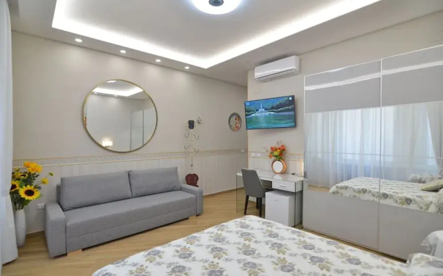Caserta Deluxe Bis