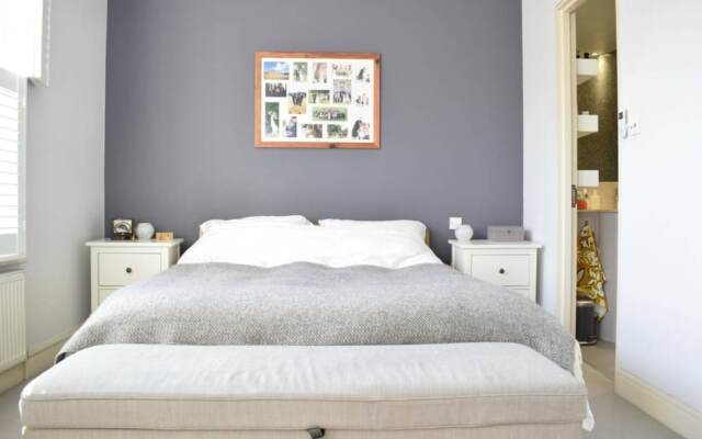 Stunning 2 Bedroom House in Chiswick