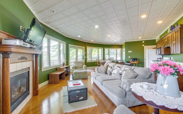 Amish Country Getaway w/ Pastoral Views!