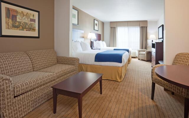 Holiday Inn Express & Suites Antigo, an IHG Hotel