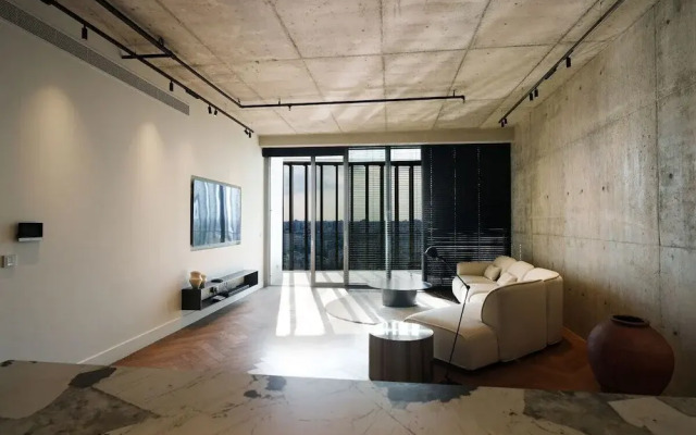 WealthyStays 2BR Flat NiceDay Tower