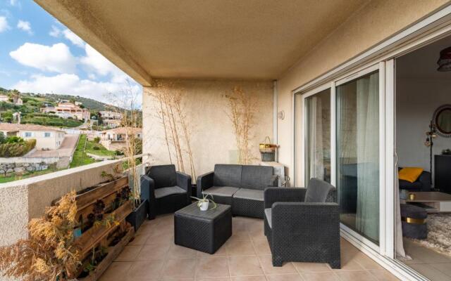 U Nidu - à Ajaccio, Magnifique appartement 4 couchages vue mer