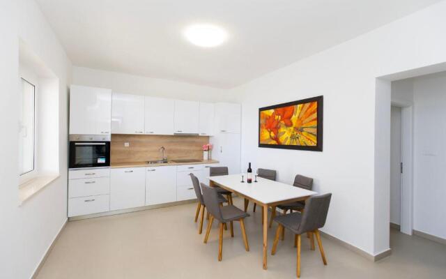 Podstrana beach appartment for 6 person