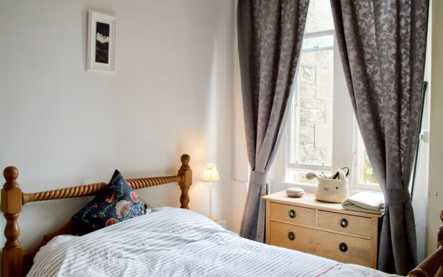 Cosy Home In Edinburgh