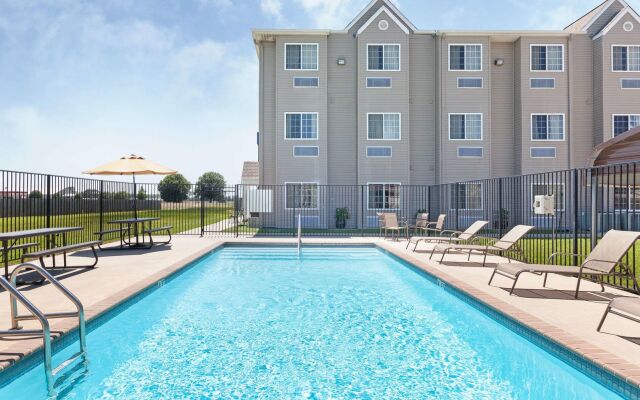 Studio 6 Suites - Breaux Bridge, La