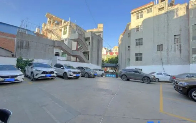 Seaman Hotel (Guangnan Lianhu Park Branch)