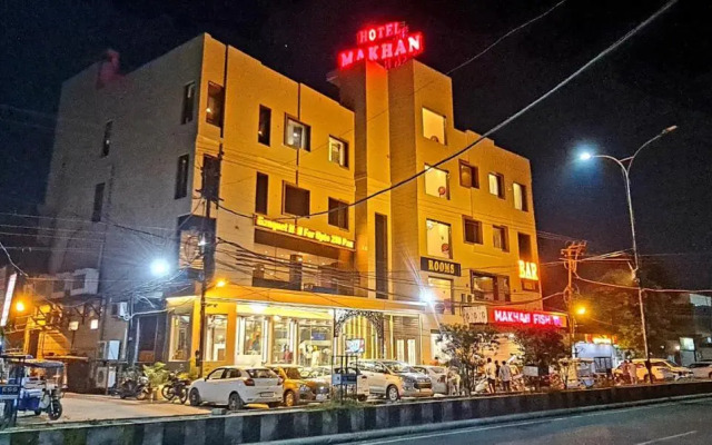 Hotel Makhan Residency