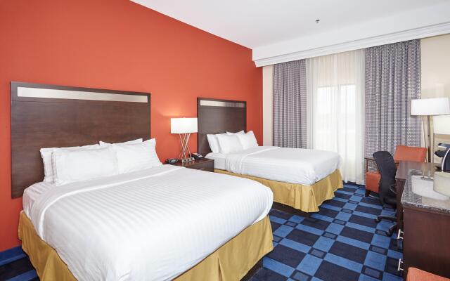 Holiday Inn Express Hotel & Suites Columbia Univ Area-Hwy 63, an IHG Hotel