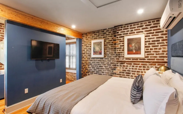 The Present Hotel