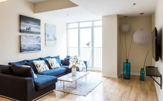 Airy Downtown Apartments by Nuage