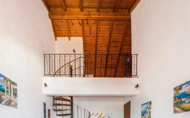 Villa Perris Studios