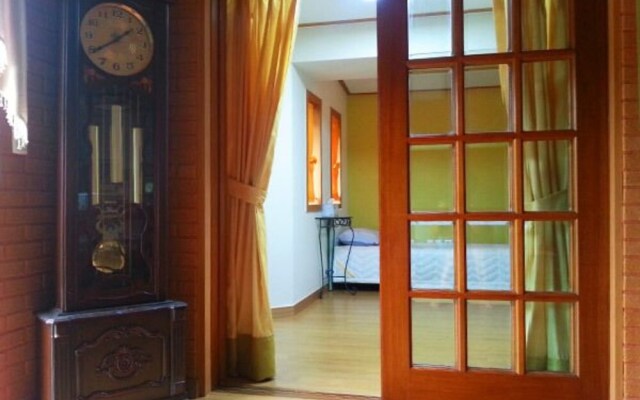 Hongcheon Pine Scented Breeze Pension